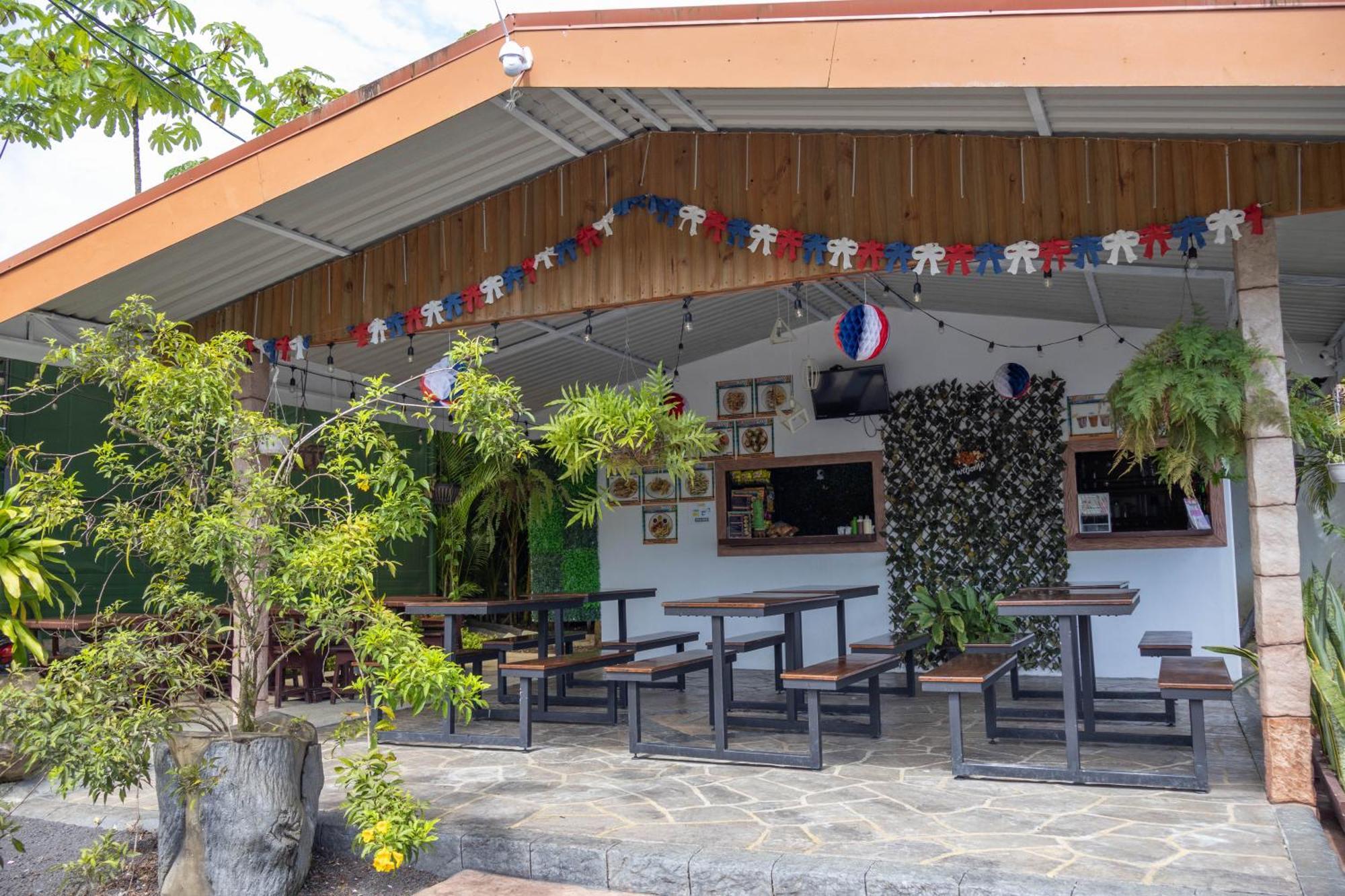 Hotel Relax Termalitas - Thermal Water La Fortuna Ngoại thất bức ảnh