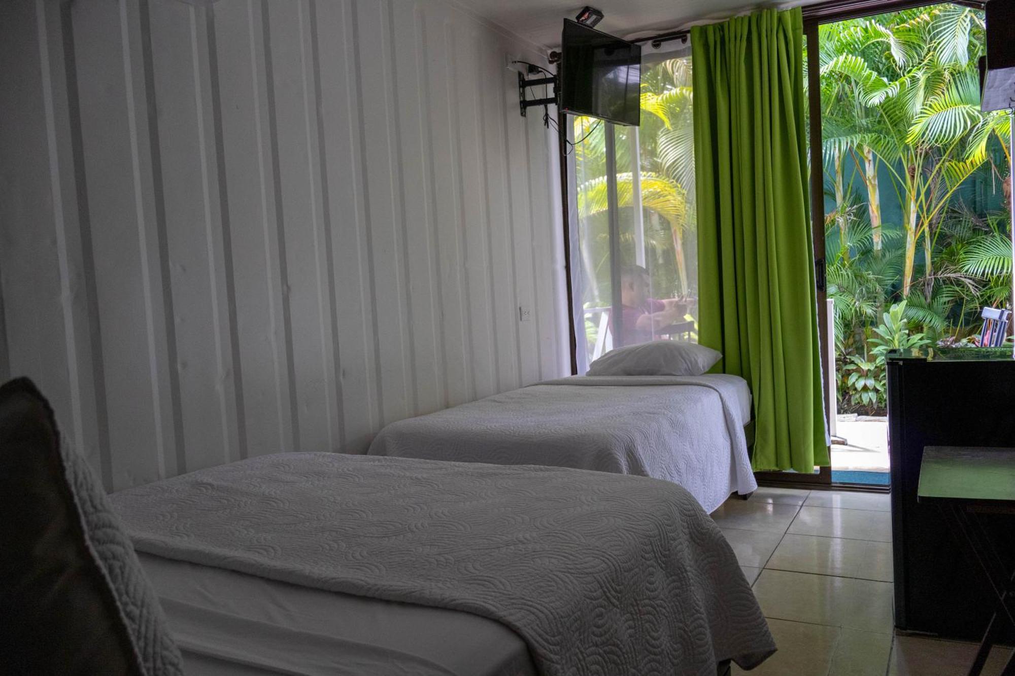Hotel Relax Termalitas - Thermal Water La Fortuna Ngoại thất bức ảnh